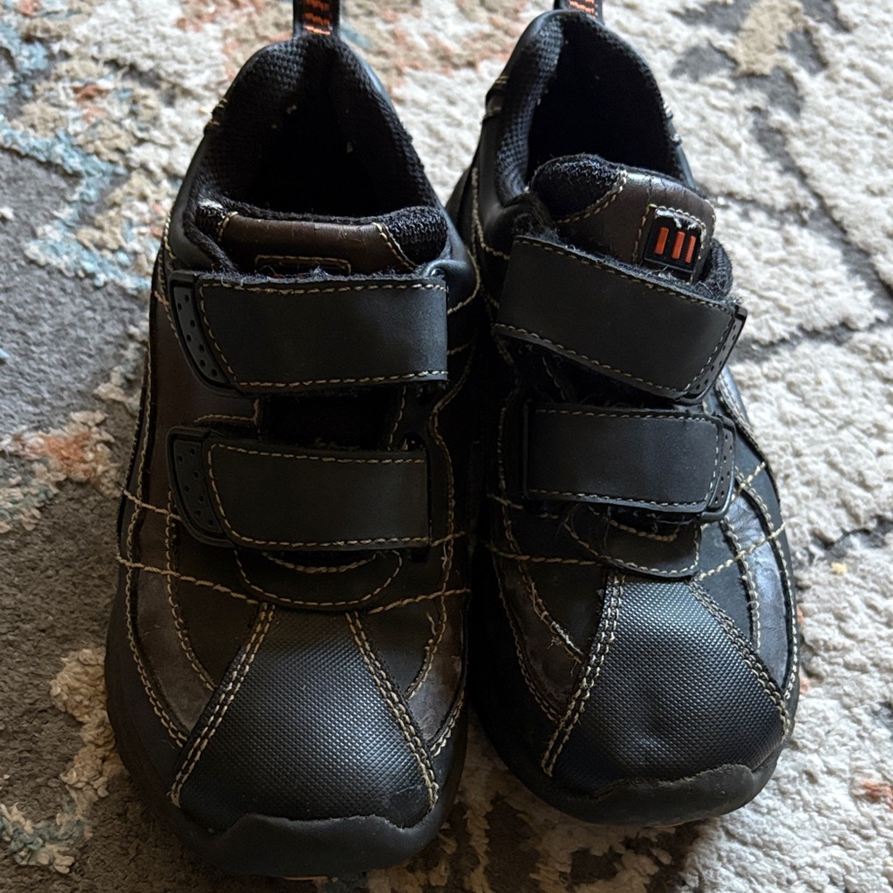 Size 1 Kids Black Shoes